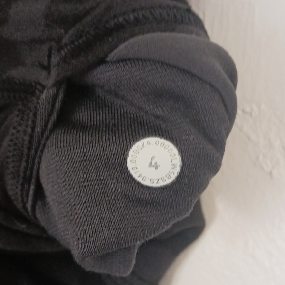 lululemon athletica Align Leopard Camo Women's Leggings - Picture 7 of 8